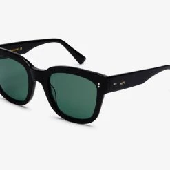 Messy Weekend Aurinkolasit Liv Green Black