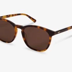 Messy Weekend Aurinkolasit Sean Brown Tortoise